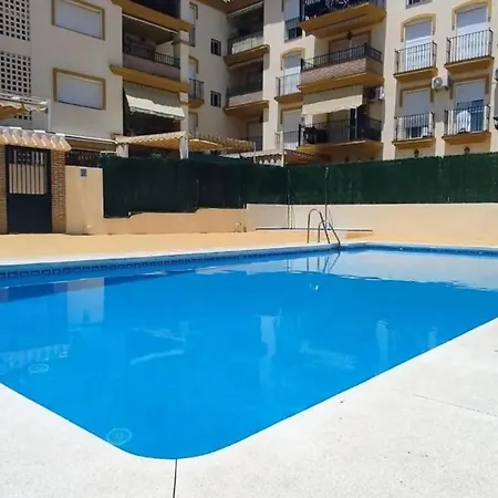 Bonito En Costa Con Piscina
